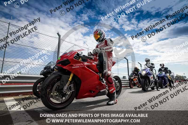 donington no limits trackday;donington park photographs;donington trackday photographs;no limits trackdays;peter wileman photography;trackday digital images;trackday photos